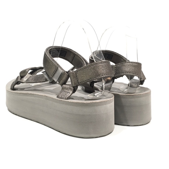 TEVA FLATFORM UNIVERSAL LEATHER SANDALS -METALLIC PEWTER -WOMEN US 11 -NEW - Picture 2 of 7